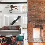 Chic Spot Near The Lower French Quarter